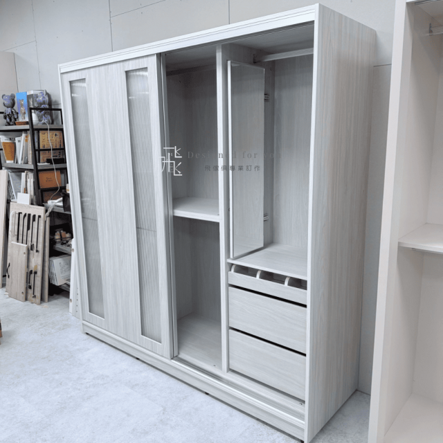 O012 白榆木6.5尺推門衣櫃