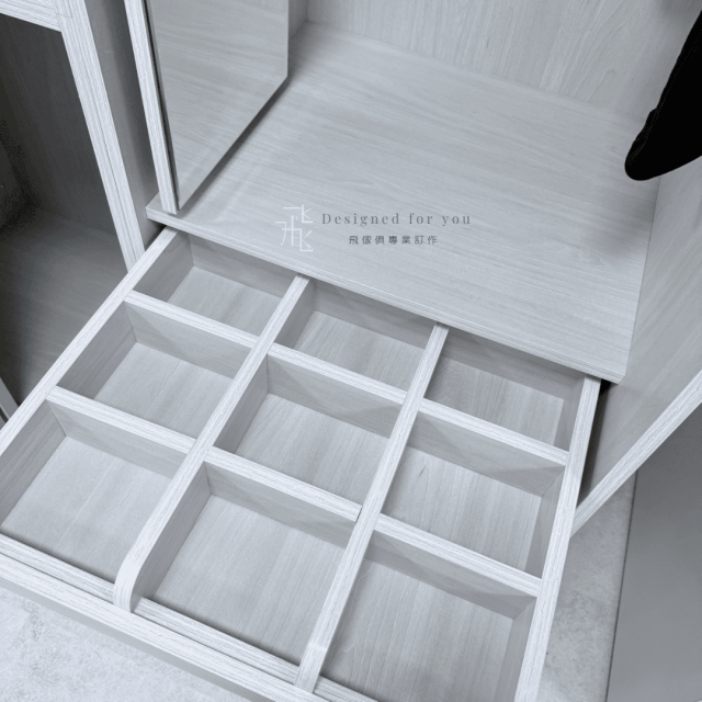 O012 白榆木6.5尺推門衣櫃