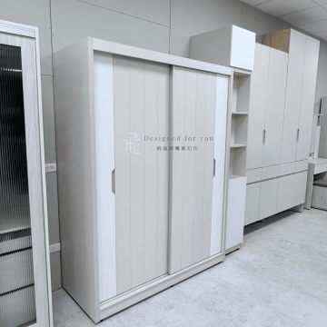 O013 奶茶5尺推門衣櫃