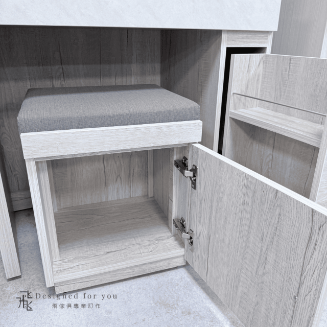 U02 銀杉淺木紋化妝台